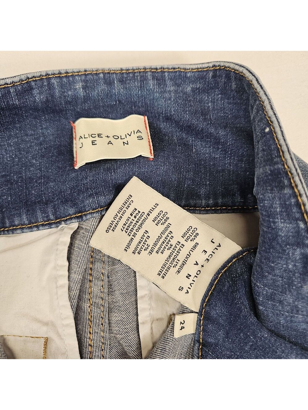 Alice + Olivia size 24 jeans - Picture 5 of 8
